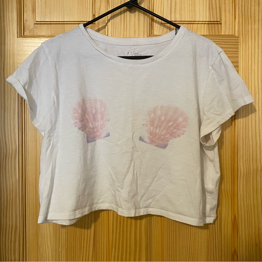 Aerie White Tee with Pink Seashell Design